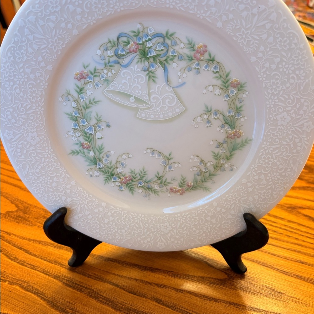 Noritake Keep Forever Bridal Plate Floral Wedding Cake Anniversary Decor